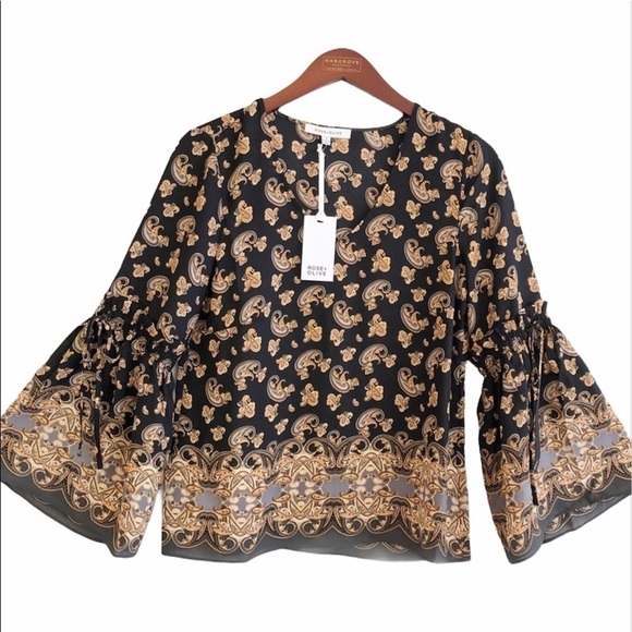 ROSE + OLIVE  NWT Bell Sleeve Paisley Print Peasant Top Size Small - Picture 1 of 10